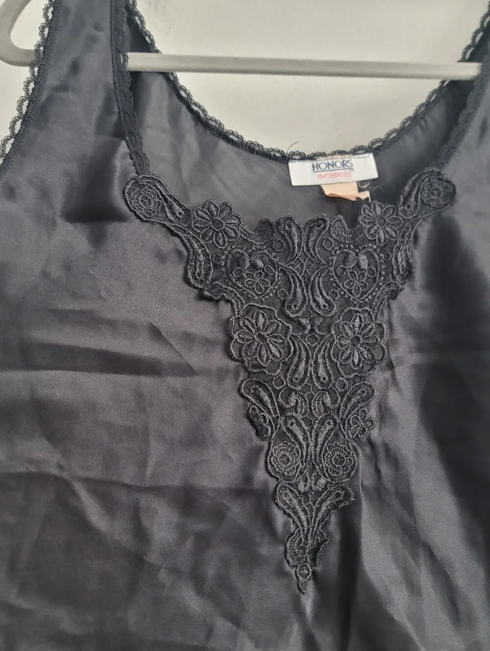 Honors vtg black